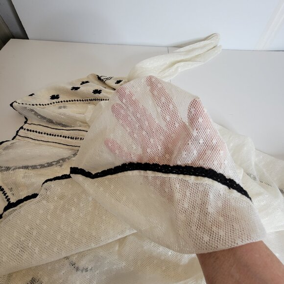 Free People Semi Sheer Peasant Style Tunic w/Embroidery Tie Front Beige/Blk Sz L - Picture 14 of 14